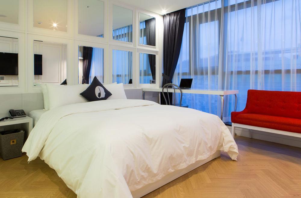 Hotel The Designers Station 3*