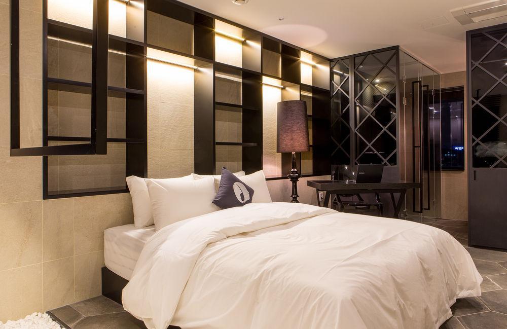 Hotel The Designers Station 3*